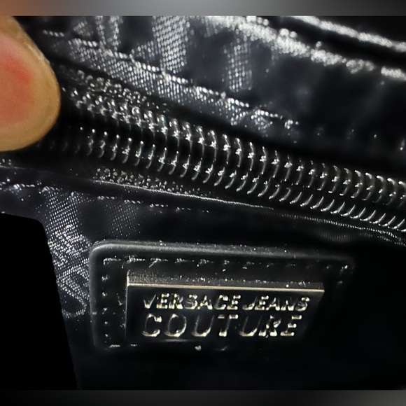 Authentic‼️ 💯 VERSACE JEANS COUTURE Partial Chain Strap, Crossbody Bag - Picture 8 of 10